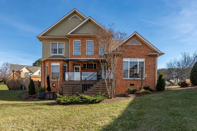 1815 Waters Edge Drive, Johnson City, TN 37604