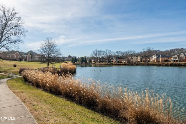 1815 Waters Edge Drive, Johnson City, TN 37604