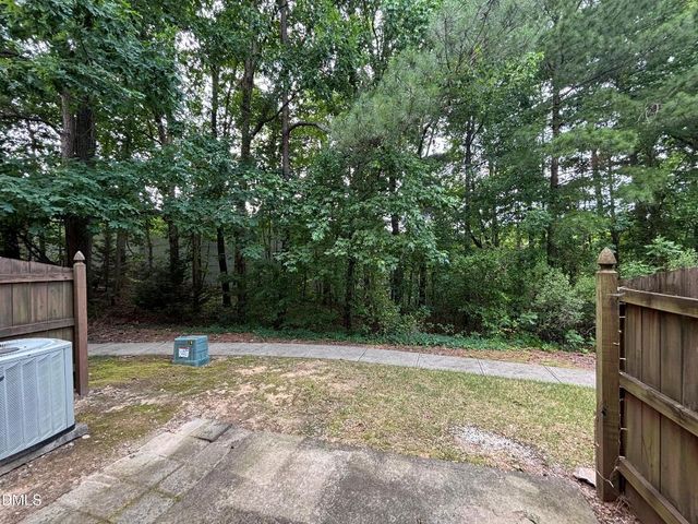 1008 Mica Lamp Court, Apex, NC 27502