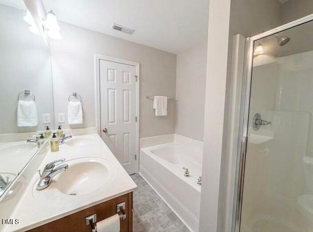 1008 Mica Lamp Court, Apex, NC 27502