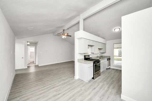 1911 Oakwell Lane, Katy, TX 77449