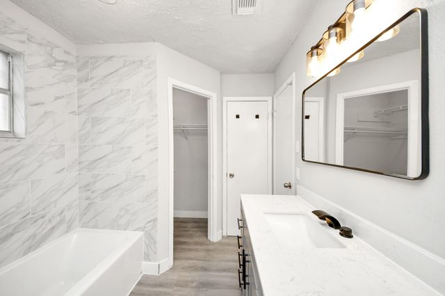 1911 Oakwell Lane, Katy, TX 77449