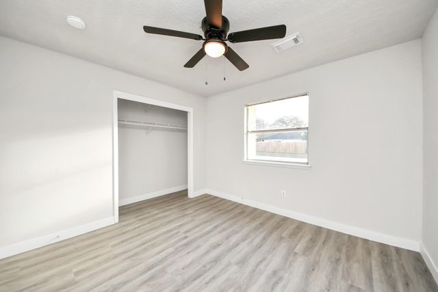 1911 Oakwell Lane, Katy, TX 77449