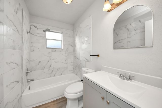 1911 Oakwell Lane, Katy, TX 77449