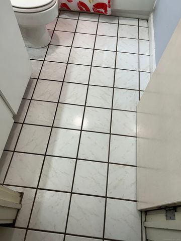 34 Essex Street 2F, Hartford, CT 06114