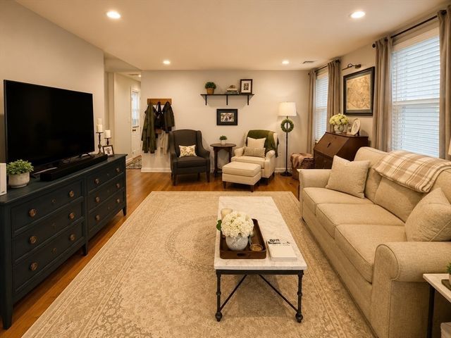 28 Monument St 1, Boston, MA 02129