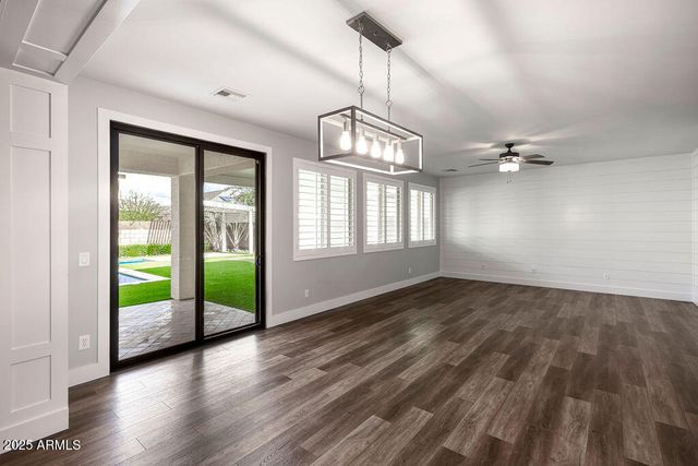 3062 E ROLAND Street, Mesa, AZ 85213