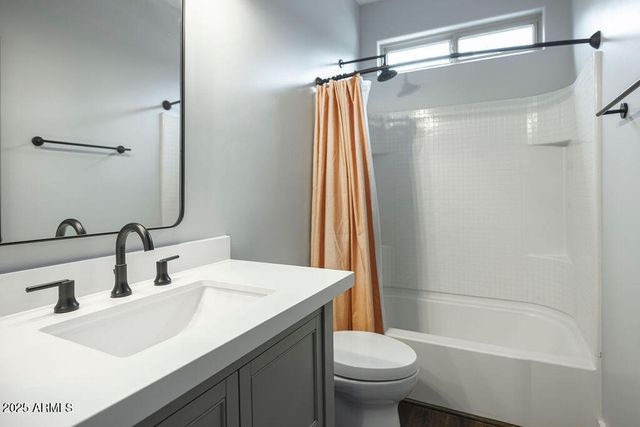 3062 E ROLAND Street, Mesa, AZ 85213