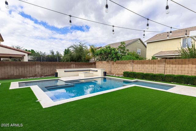 3062 E ROLAND Street, Mesa, AZ 85213