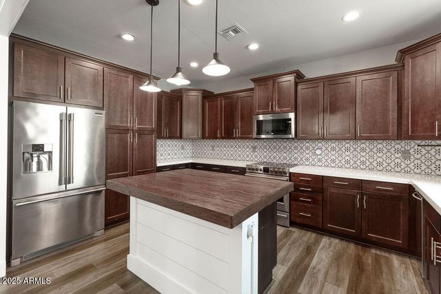 3062 E ROLAND Street, Mesa, AZ 85213