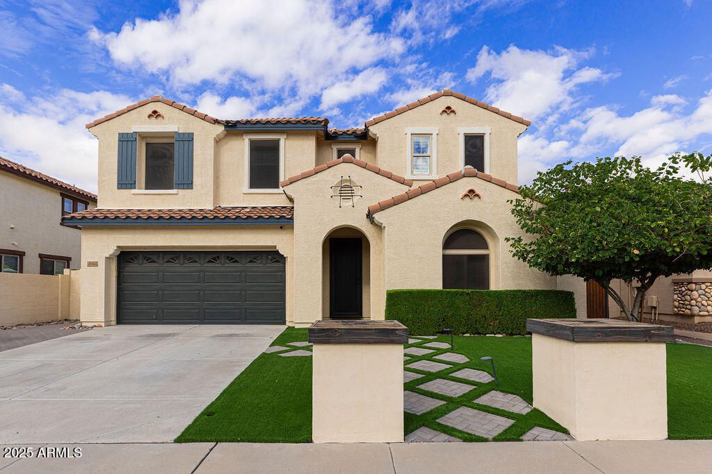 3062 E ROLAND Street, Mesa, AZ 85213