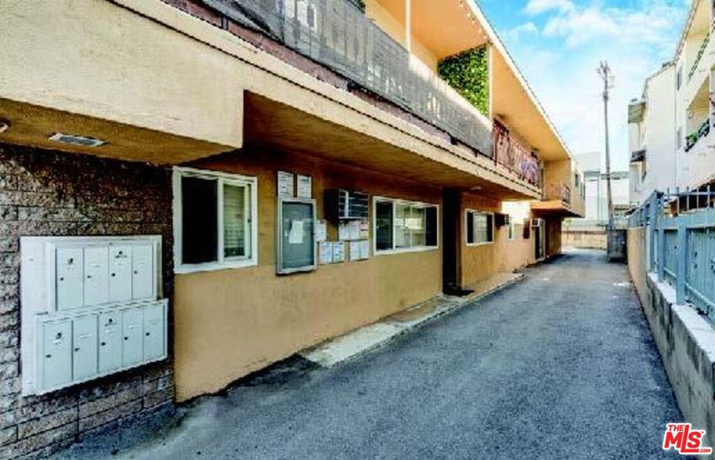 5824 Virginia Avenue, Los Angeles, CA 90038 — photo 3