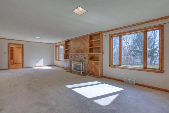 4640 Lake Club CIRCLE, Oconomowoc, WI 53066