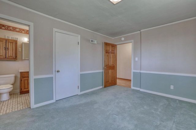 4640 Lake Club CIRCLE, Oconomowoc, WI 53066