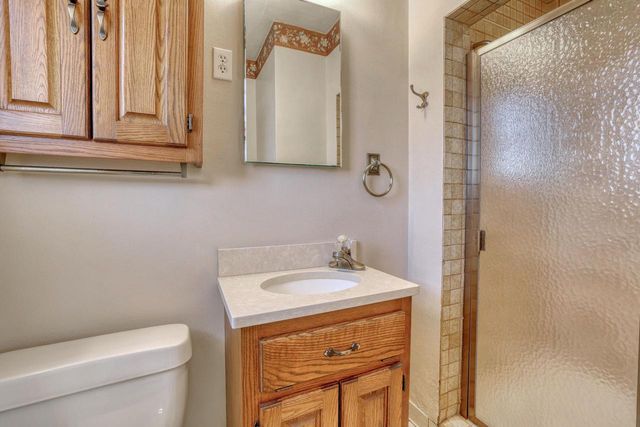 4640 Lake Club CIRCLE, Oconomowoc, WI 53066