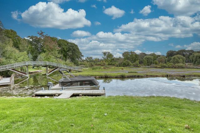 4640 Lake Club CIRCLE, Oconomowoc, WI 53066