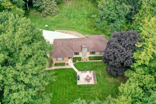 4640 Lake Club CIRCLE, Oconomowoc, WI 53066