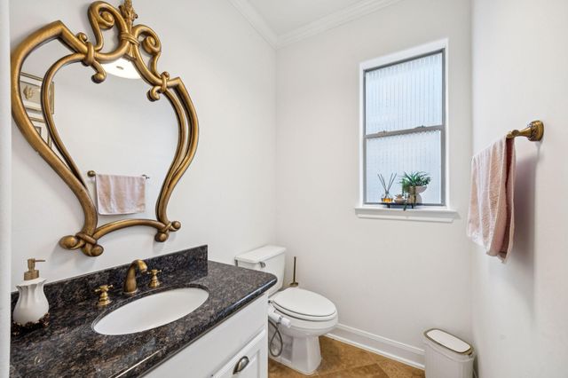 934 Poydras Street, Sugar Land, TX 77498