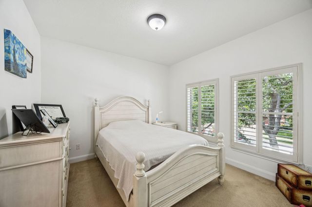 934 Poydras Street, Sugar Land, TX 77498