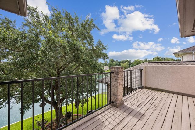 934 Poydras Street, Sugar Land, TX 77498