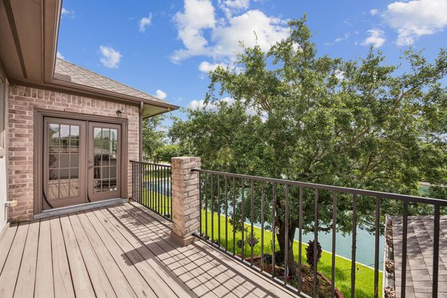 934 Poydras Street, Sugar Land, TX 77498