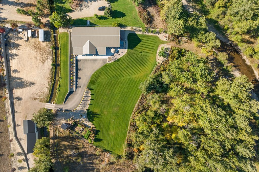 8350 Vann Drive, Lolo, MT 59847 photo 2