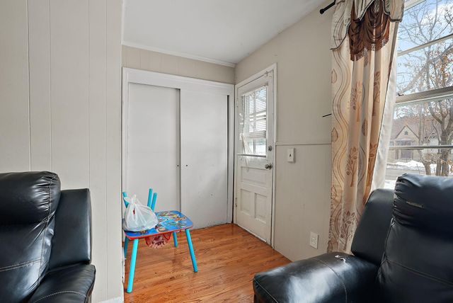 639 14th Avenue N, South Saint Paul, MN 55075