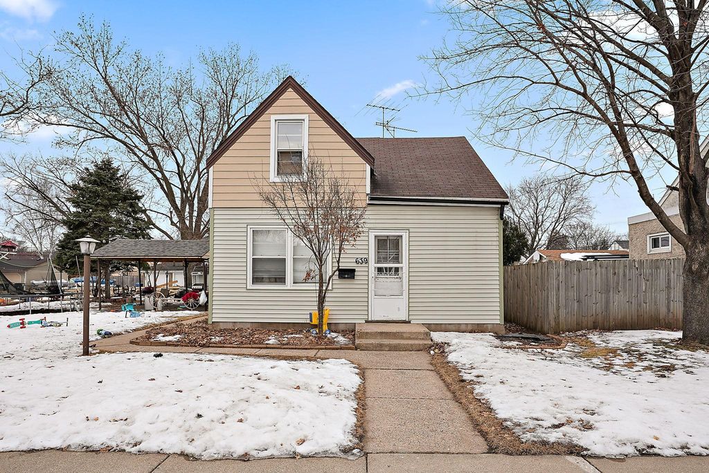 639 14th Avenue N, South Saint Paul, MN 55075