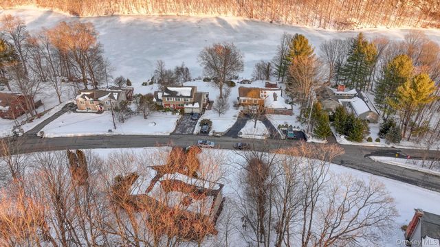 205 Beach Drive, Mahopac, NY 10541