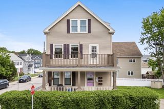 15 Hillock St. 2., Boston, MA 02131