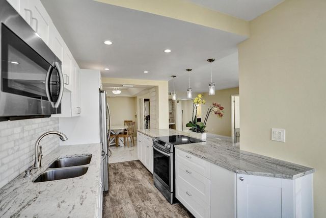 3590 S Ocean Boulevard 809, South Palm Beach, FL 33480