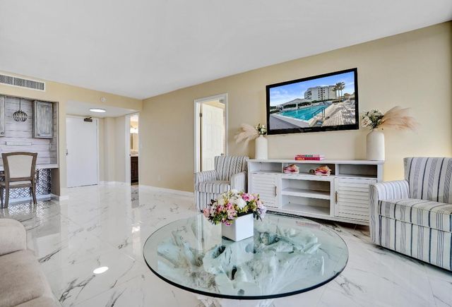 3590 S Ocean Boulevard 809, South Palm Beach, FL 33480