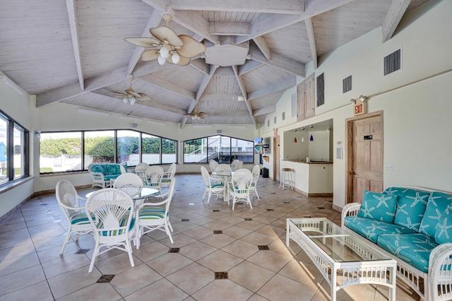 3590 S Ocean Boulevard 809, South Palm Beach, FL 33480