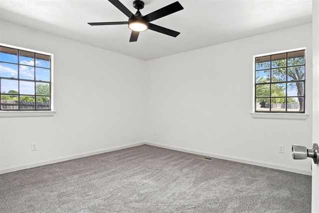 310 Cottonwood Drive, Tuttle, OK 73089