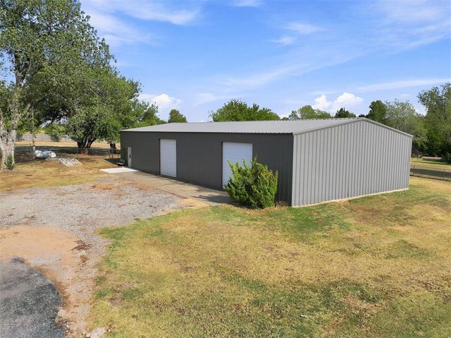 310 Cottonwood Drive, Tuttle, OK 73089