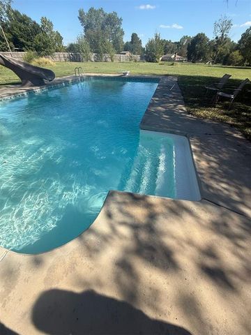 310 Cottonwood Drive, Tuttle, OK 73089