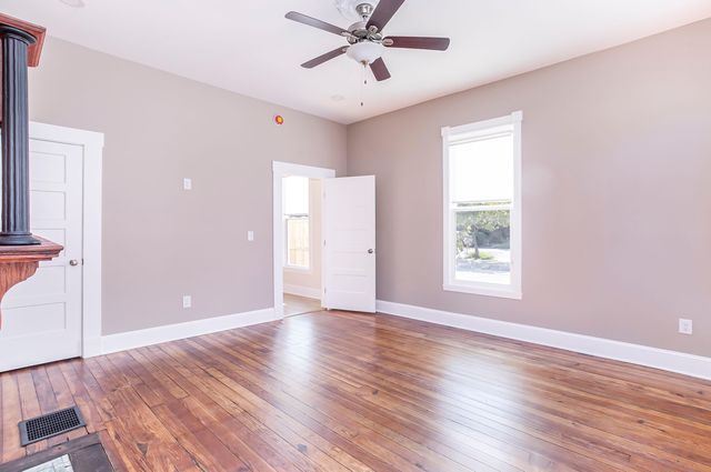729 Weingartner Place, Newport, KY 41071