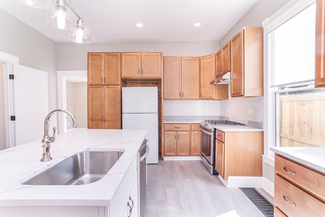 729 Weingartner Place, Newport, KY 41071