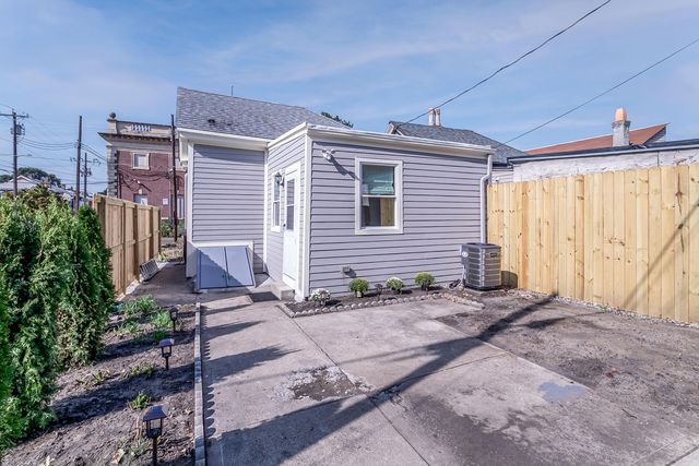 729 Weingartner Place, Newport, KY 41071
