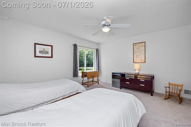 4860 Lagoons Circle, West Bloomfield, MI 48323