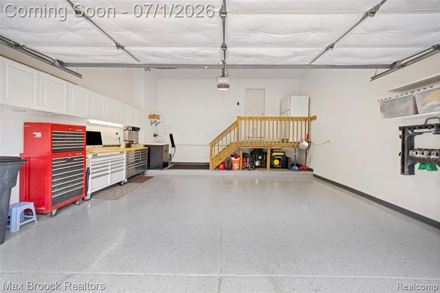 4860 Lagoons Circle, West Bloomfield, MI 48323