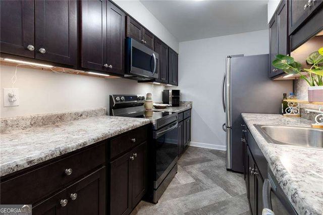 1166 Booth Road SW 402, Marietta, GA 30008