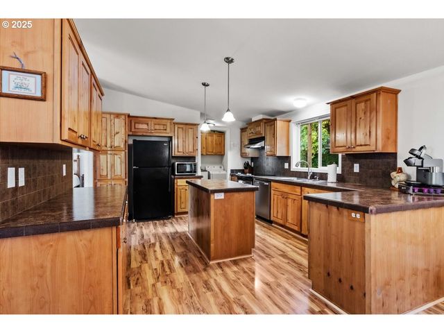 23998 HIGHWAY 20, Philomath, OR 97370