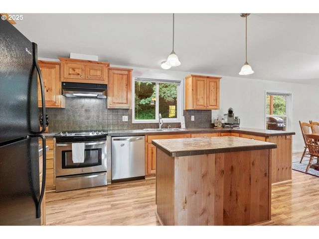 23998 HIGHWAY 20, Philomath, OR 97370