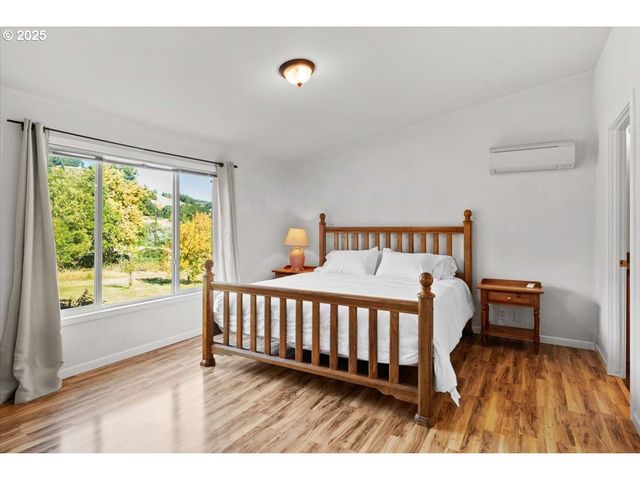 23998 HIGHWAY 20, Philomath, OR 97370