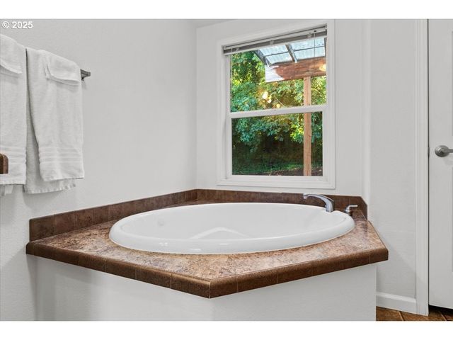 23998 HIGHWAY 20, Philomath, OR 97370