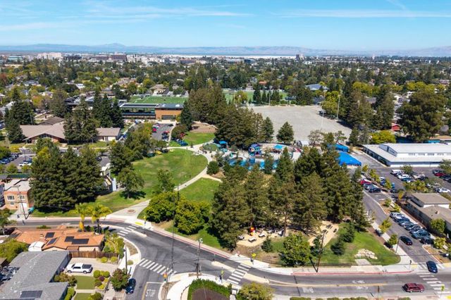 8 Sequoia Court, Redwood City, CA 94061