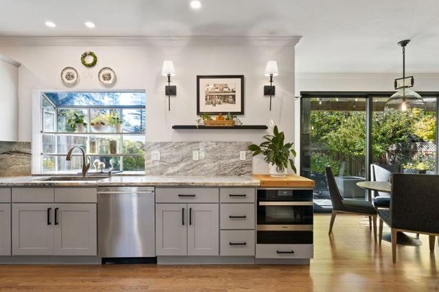 8 Sequoia Court, Redwood City, CA 94061