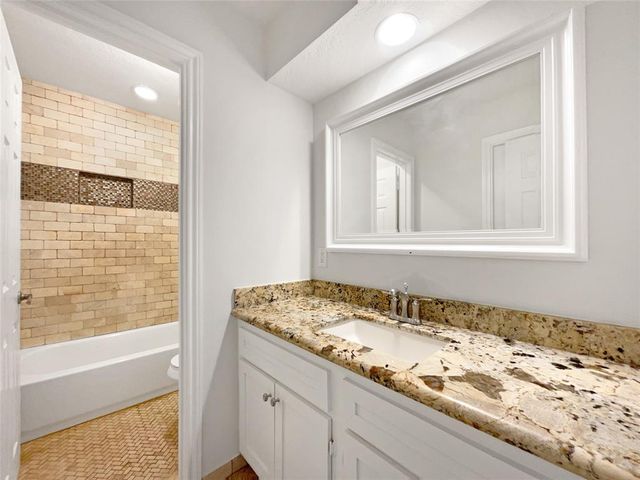 1011 Kempsford Drive, Katy, TX 77450