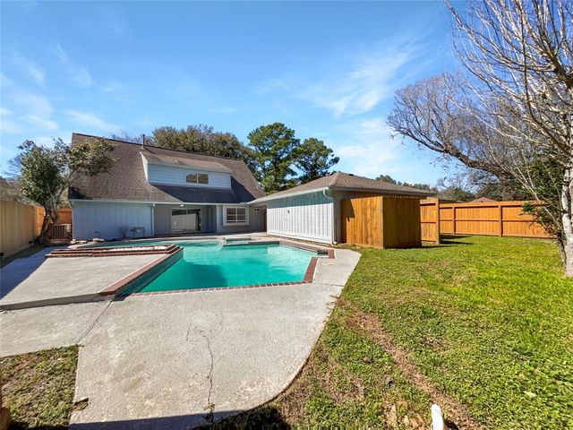 1011 Kempsford Drive, Katy, TX 77450